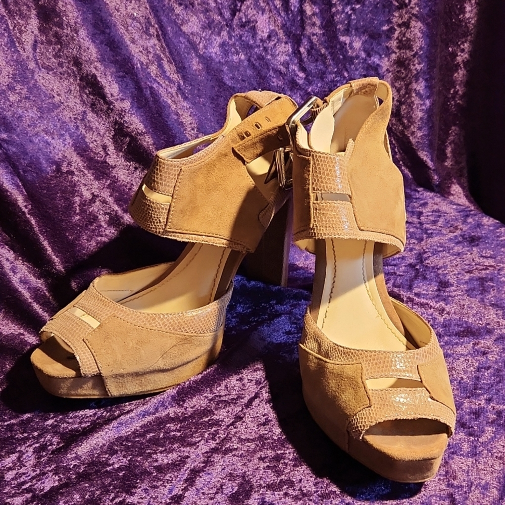 Calvin Klein size 9.5 suede cut-out sandels